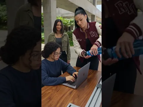 JOGOU ÁGUA NO NOTEBOOK DA PROGRAMADORA E PAGOU MUITO CARO! 🥊💥