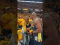 Download Lagu Terry Crews Arrives for Game 3 of NBA Finals in Jermaine O'Neal Jersey \u0026 Greets Reggie Miller 🤝