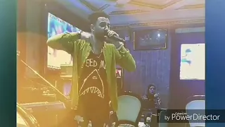 نأمن مين فى دنيا كلها خاينين 