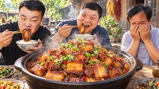 Does Nangua like Dazhuang's gift?| TikTok Video|Eating Spicy Food and Funny Pranks| Funny Mukbang
