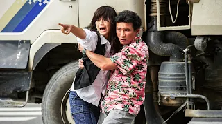 صحفية متكبرة قابلت حد تعبان فدماغة مقتنع أنة بطل خارق فقررت تستغلة متعرفش أن حياتهاهتتغير بسببه ملخص 