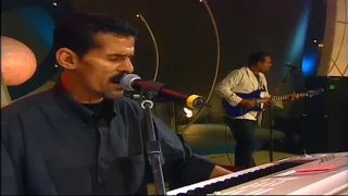 فرقة الاخوة اشقد احبج حفلة هلا فبراير 2003 