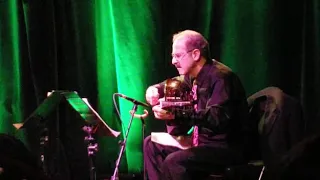             ام كلثوم عزف عود جميل                                     دندنها