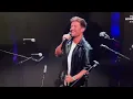 Pablo Alborán en La Revuelta 03-04-2025 canta Clickbait