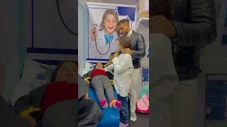 الدكتوره الطيوبه والطلاب 