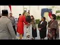 Lagu Momen Presiden Prabowo–Ratu Máxima Bertukar Cenderamata, Batik Pekalongan hingga Jersey untuk Bobby