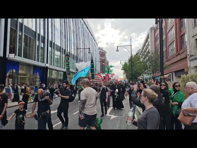 ⁣مسير احباب الحسين ع  داخل شوارع لندن