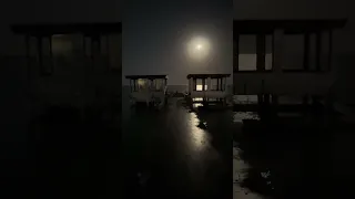 يوم اناظر للمرايا 