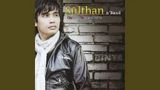 cincin di tangan cinta 