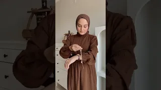 تنسيق فستان بني للمحجبات   دندنها