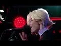 Maisie Peters delivers her toe-tapping single 'My Regards' in the Live Lounge