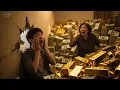 Download Lagu 一口氣看完！窮鬼租破屋竟挖出牆內幾十噸美鈔！窮小伙秒變萬億神豪 之前笑我窮的全跪了！