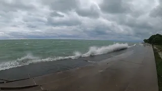 Crazy Waves in Chicago, Lake Michigan