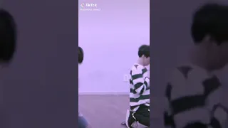 ايديت مثير قصير شوقا من BTS على اغاني اجنبيه حماس  ايديت مثير قصير شوقا من BTS على اغاني اجنبيه حماس