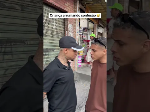 Criança arrumando briga 😳