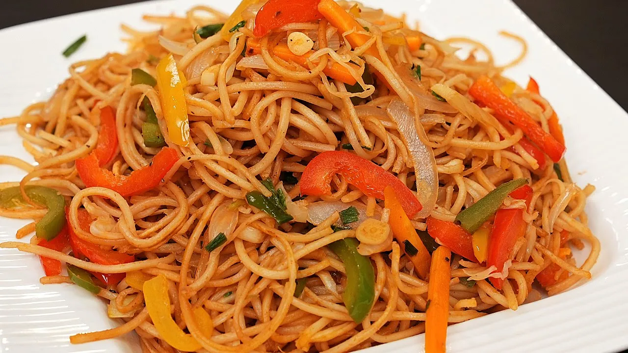         Veg Hakka Noodles   Chowmein Recipes   Street style noodles  Kabita