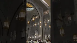 مقطع بث مباشر رائع من التوسعة في المسجد الحرام ي ظهر تلاوة مذهلة لسورة الحاقة خلال ماهر المعيقلي 