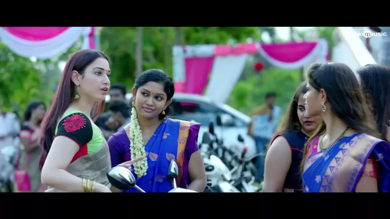 Sketch Kanave Kanave Video Song Chiyaan Vikram, Tamannaah Thaman S HD Sketch Kanave Kanave Video Song Chiyaan Vikram, Tamannaah Thaman S HD