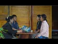 Download Lagu May en haar oma besloten Pao en Ha te bezoeken – en een warm cadeautje voor hen.