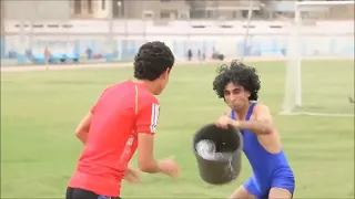 غلاسة مصرية ههههه هذا الشاب مطلوب حي او ميت                             دندنها