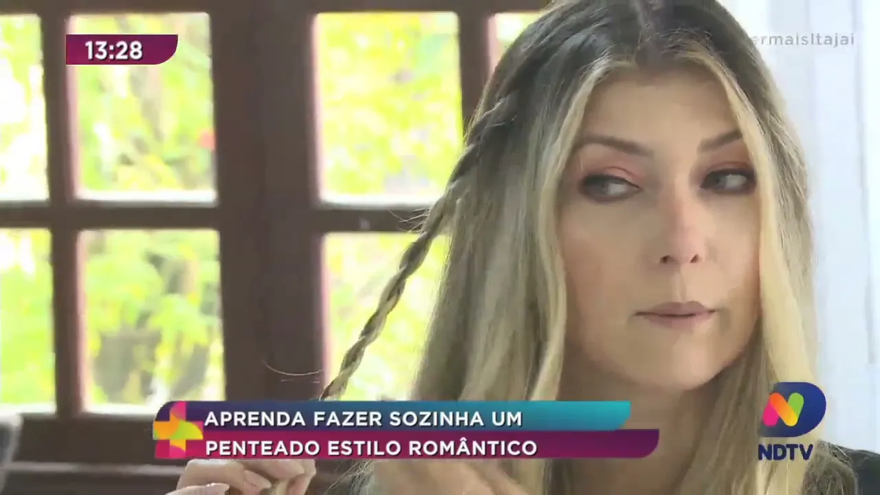 Aprenda a fazer sozinha um penteado romântico