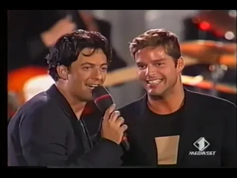 Download MP3 Ricky Martin - La bomba \u0026 La copa de la vida Festivalbar 1998 (Piazzola sul Brenta, Italy)