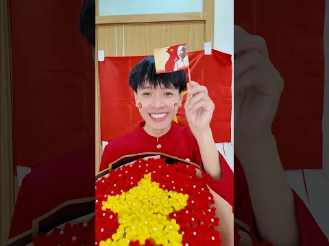Làm bó hoa hình lá cờ Việt Nam bằng kẽm nhung