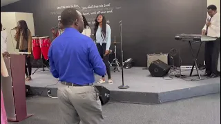 ترانيم سودانيه اتلمينا بالفرح جينا 