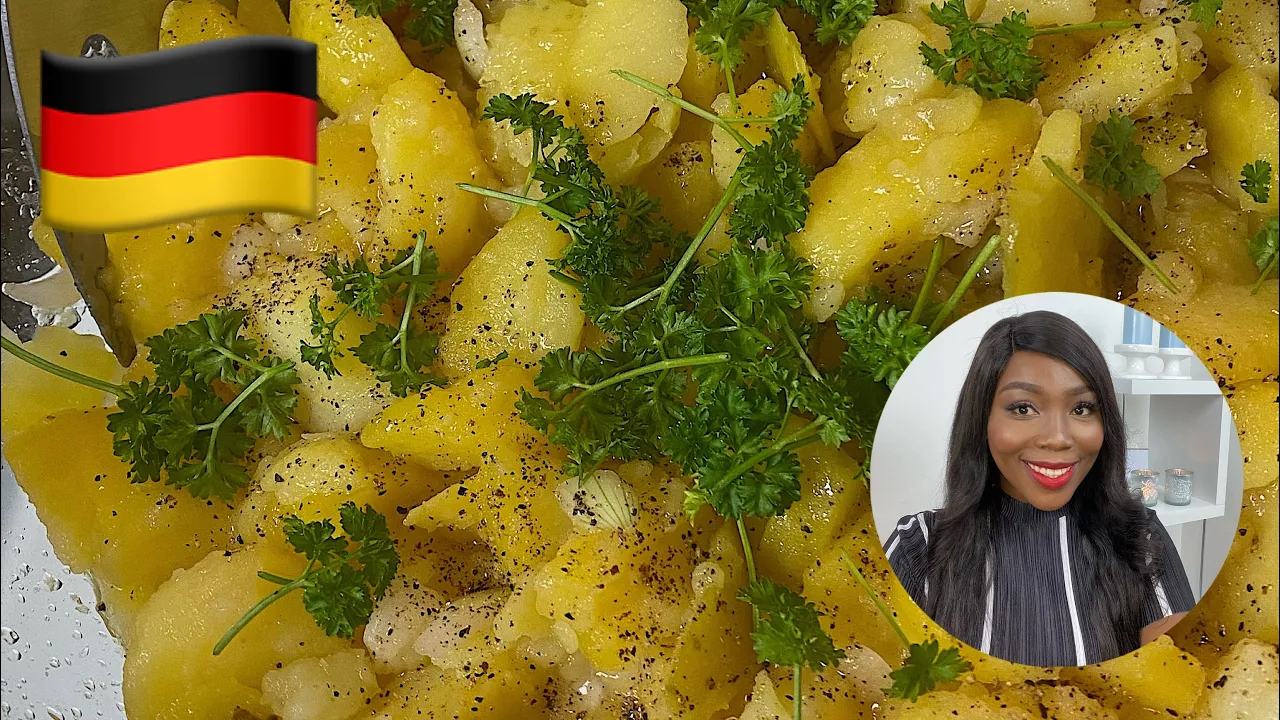 Schneller Kartoffelsalat mit Essig und Öl / Grillbeilage. 