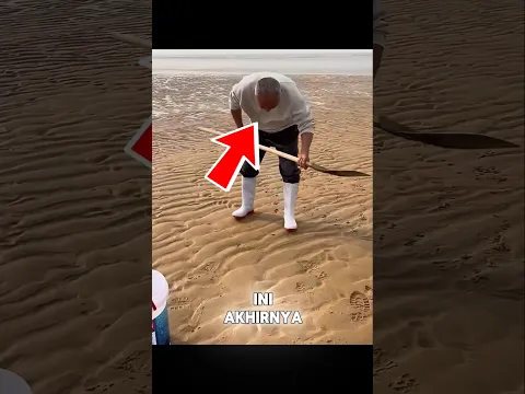 Curiga Anaknya Sering Gali Pasir, Pas Dicek Bapaknya Kaget! 😱🦀 #shortvideo