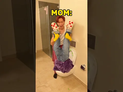 Mom Showed Me How to Clean the Toilet! 😂🚽
