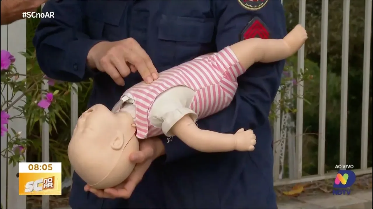 Veja como evitar engasgos em bebês recém-nascidos