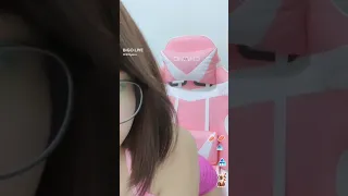 pinky kacamata suara imut kitty caca live bigo