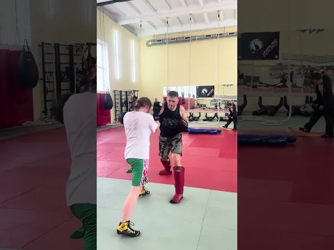 Наказала тренера психа