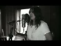 Yuridia - Ya Es Muy Tarde (Versión Piano y Voz [Video])
