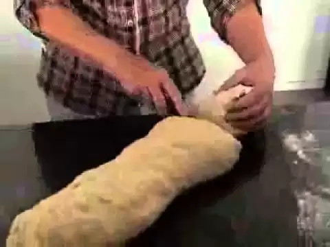 ENROLADINHO DE SALSICHA