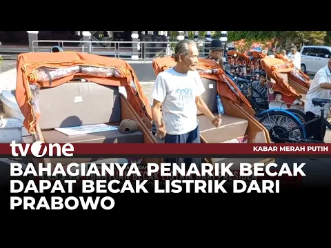 Prabowo Bagikan Puluhan Becak Listrik ke Penarik Becak Lansia
