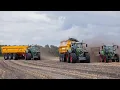 Download Lagu Uien laden bij Mencke Landbouw | 2x Fendt 1050 met VGM Everest 30L | SU-Tech lader | stoffige oogst!