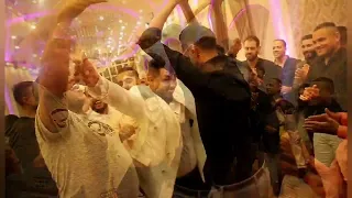 تعمل ايه لو مش بتعرف ترقص في الافراح   هتسقف بس    رقص شباب في الافراح   دندنها