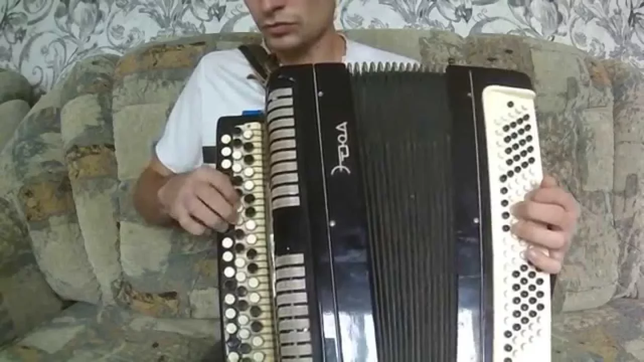 Как играть на баяне группу ноль. Разборки баянистов. Сыграть на баяне песню. Кукла колдуна король и шут баян. Сыграть на баяне песню.