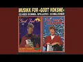Download Lagu Du Grønne Glitrende Tre (1)