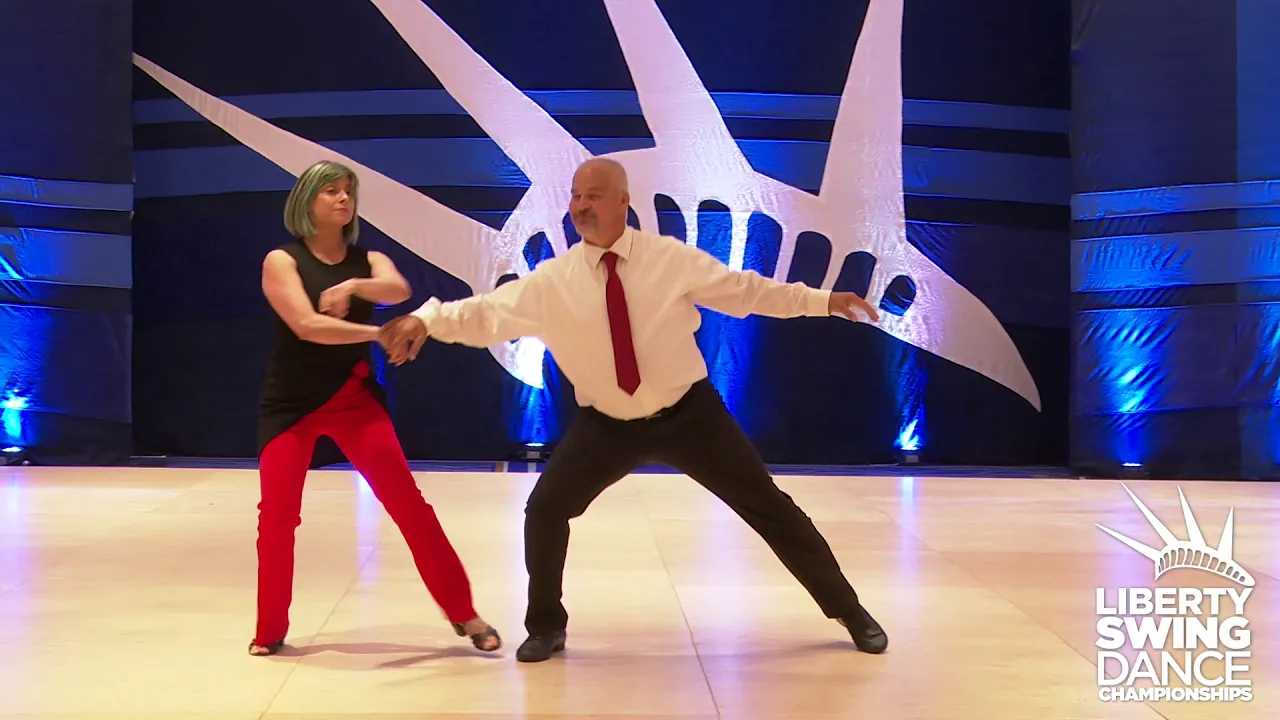 Liberty Swing 2019 Rising Star Buzz Bunting & Skye Terra