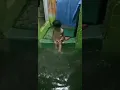 Download Lagu pumasok na ang tubig baha sa bahay nag laro ang bata