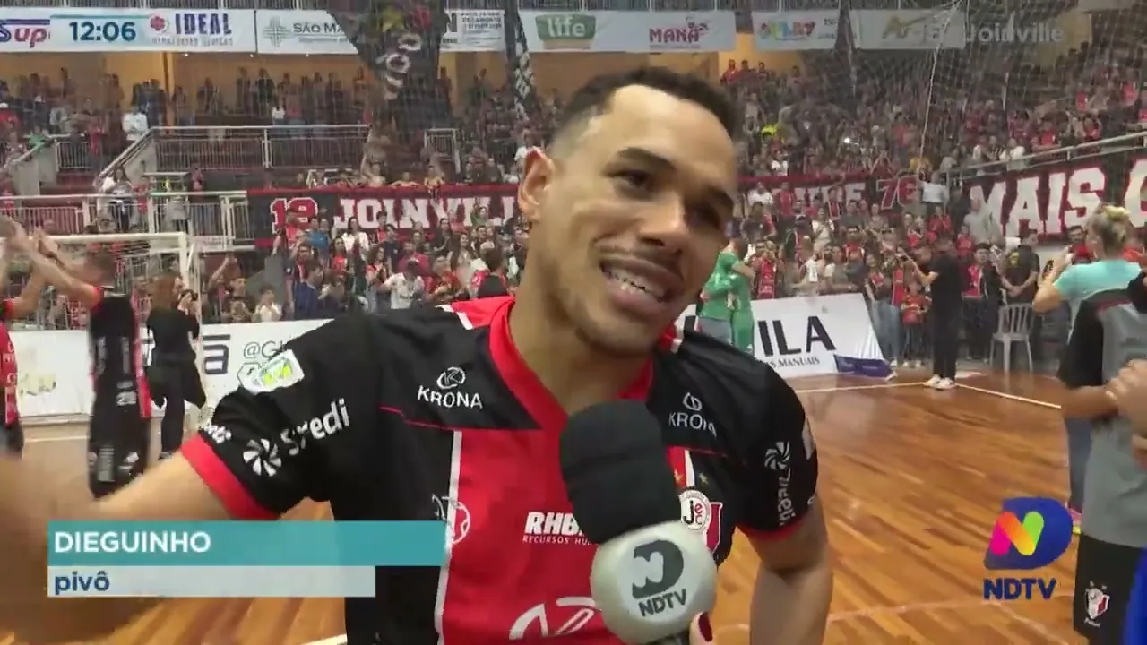 Com placar de 4x2, a Taça Brasil de Futsal é do JEC