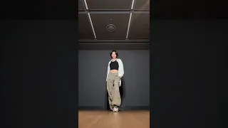 Golden Challenge By YEJI ITZY 예지 Kpopdemonhunters Netflix Huntrix Golden Netflix 