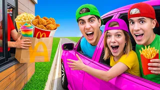 24 HORAS COMIENDO SIN BAJARNOS DEL AUTO !!