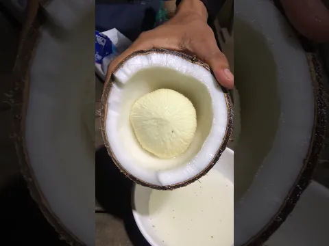 DIY Cut ripe coconut 🥥 #coconut #shorts