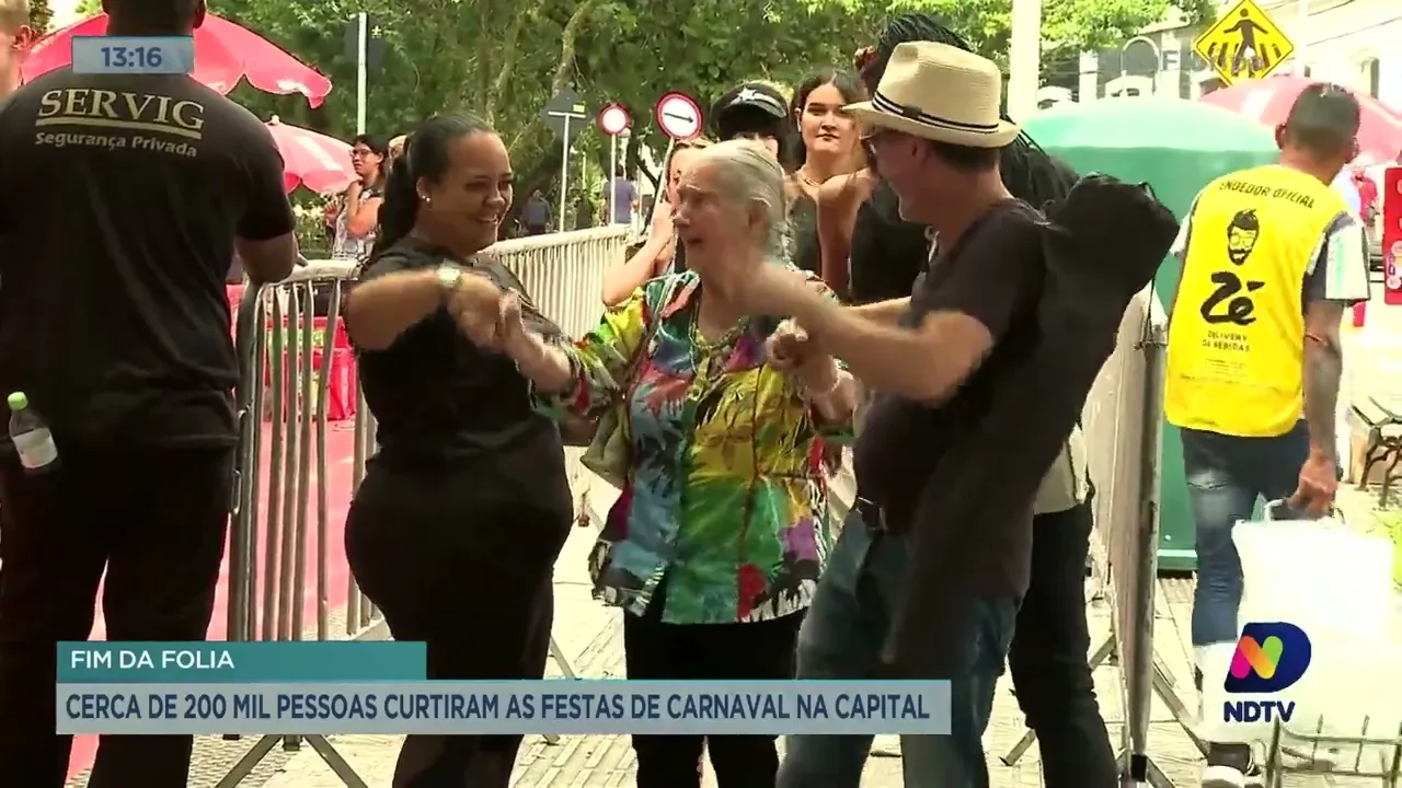 Cerca de 200 mil pessoas curtiram as festas de carnaval em Florianópolis