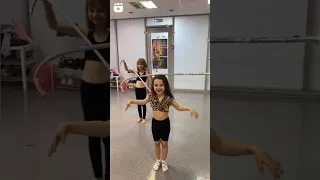 رقص الأطفال والبنات الجميلة تعلم الرقص للأطفال 