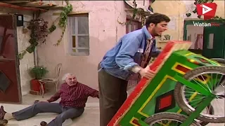 عيلة سبع نجوم   ابو طمزة وعرباية الباذنجان هههه شوفو كيف وقع دندنها